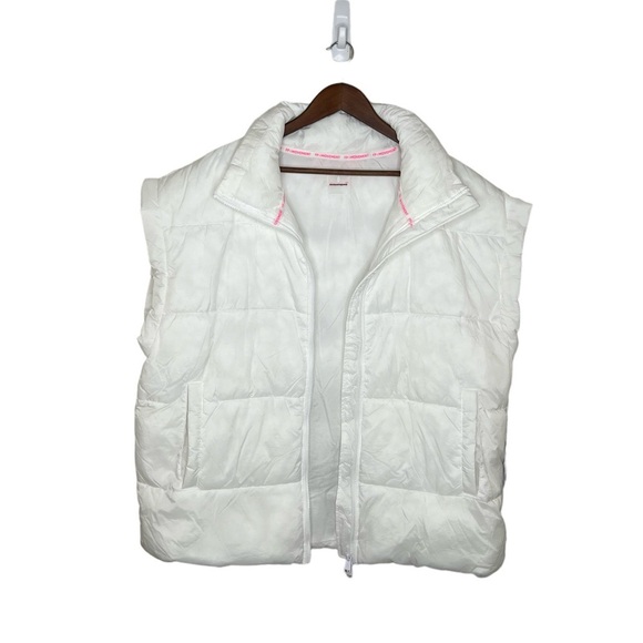 Free People Movement In A Bubble Puffer Vest Jacket In White - Picture 3 of 16